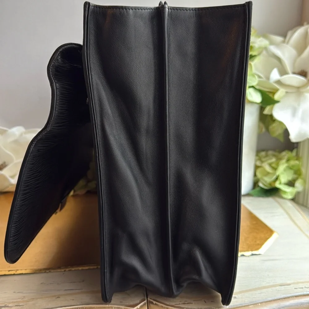 Bosca Leather Double Gusset Flapover Briefcase in Epi and Smooth Black Leather